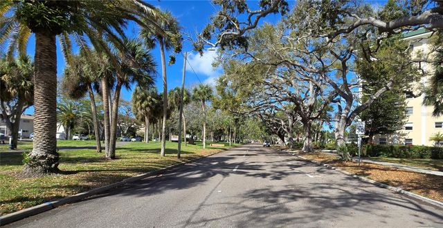 809 NOKOMIS AVENUE S, Venice, FL 34285