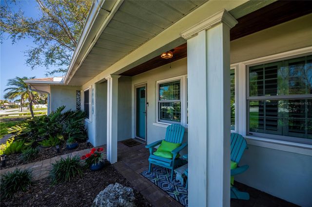 809 NOKOMIS AVENUE S, Venice, FL 34285