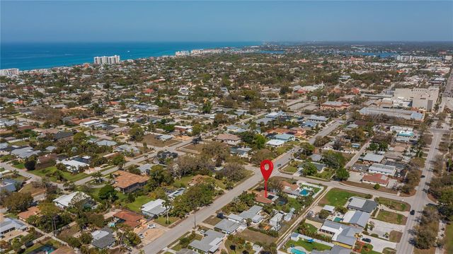 809 NOKOMIS AVENUE S, Venice, FL 34285
