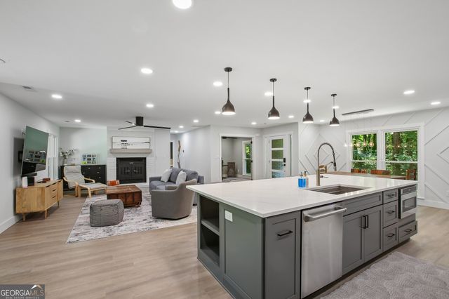 155 Aspen Way, Fayetteville, GA 30214