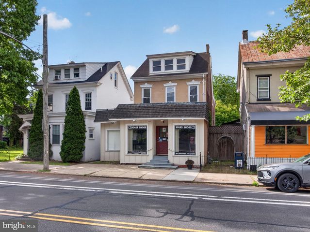 866 E HIGH ST, Pottstown, PA 19464