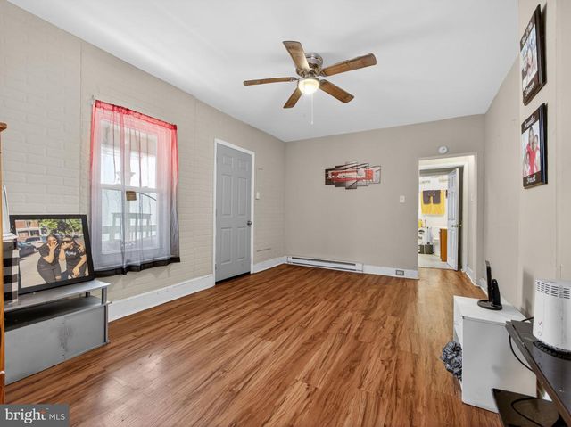 866 E HIGH ST, Pottstown, PA 19464