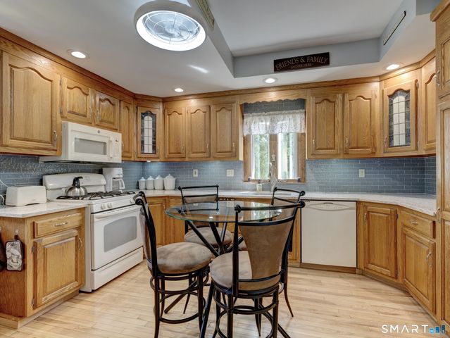 138 Oakland Road, Southington, CT 06489