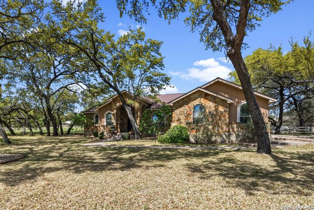 128 Bucks, La Vernia, TX 78121