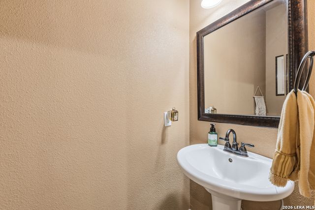 128 Bucks, La Vernia, TX 78121