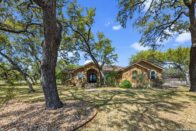 128 Bucks, La Vernia, TX 78121
