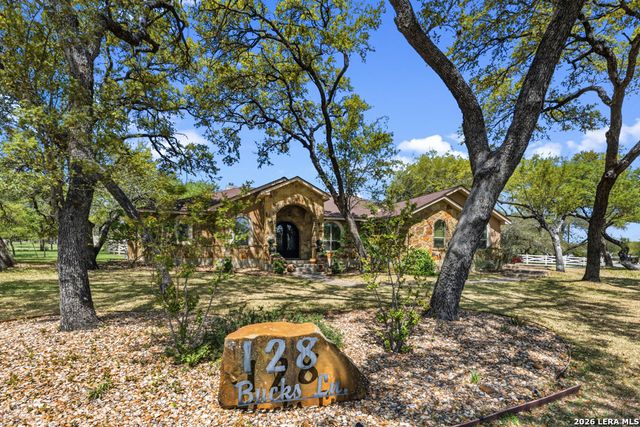 128 Bucks, La Vernia, TX 78121