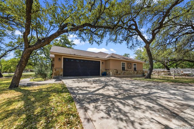 128 Bucks, La Vernia, TX 78121