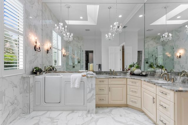 16504 AVILA BOULEVARD, Tampa, FL 33613