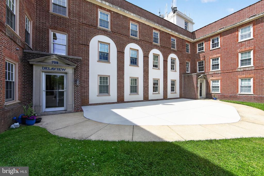 709-711 N BROOM ST, WILMINGTON, DE 19805 — photo 4
