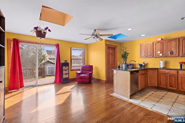 420 Rutherford Avenue, Lyndhurst, NJ 07071