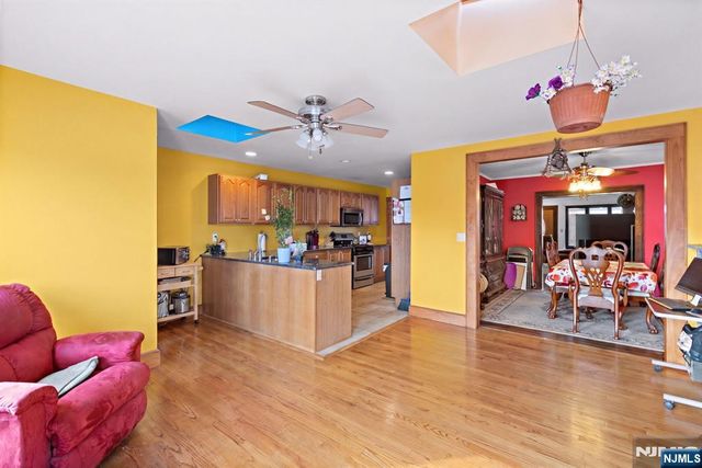 420 Rutherford Avenue, Lyndhurst, NJ 07071