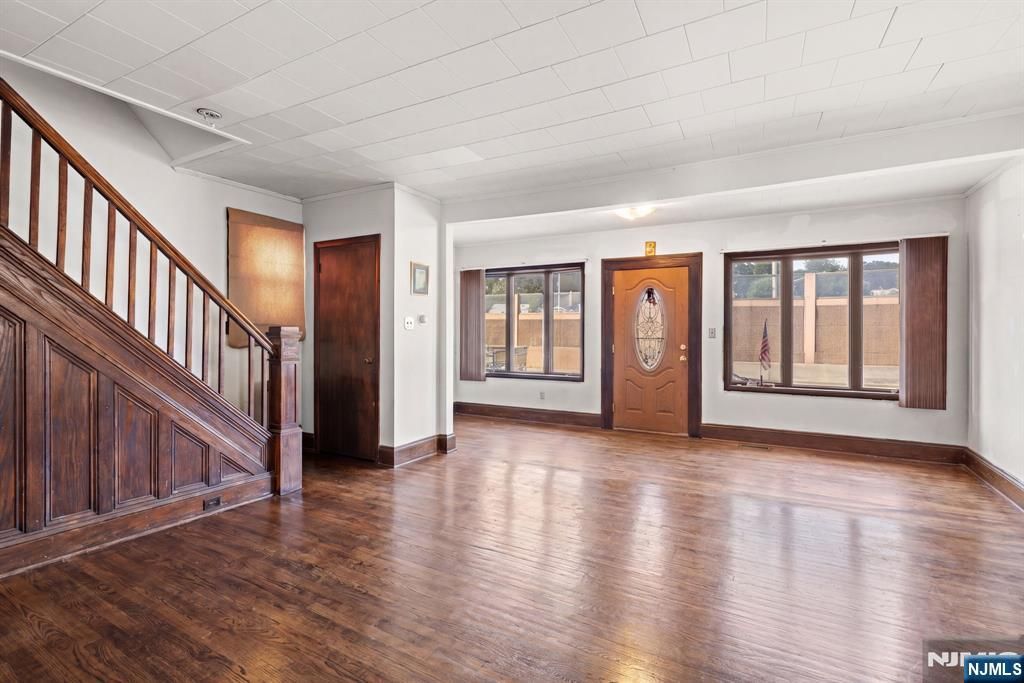 420 Rutherford Avenue, Lyndhurst, NJ 07071