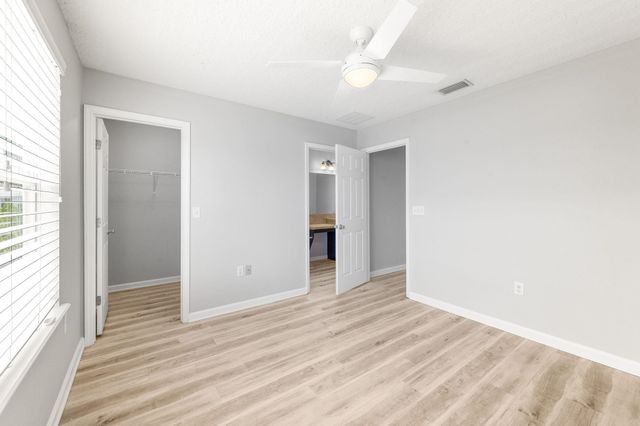 113 Islander Dr, St Augustine, FL 32080