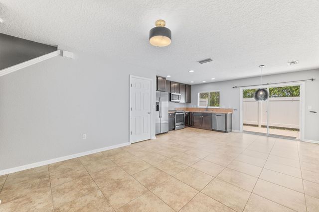 113 Islander Dr, St Augustine, FL 32080