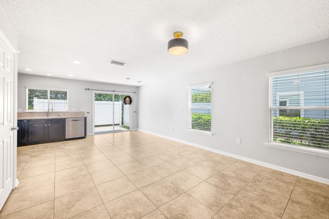 113 Islander Dr, St Augustine, FL 32080