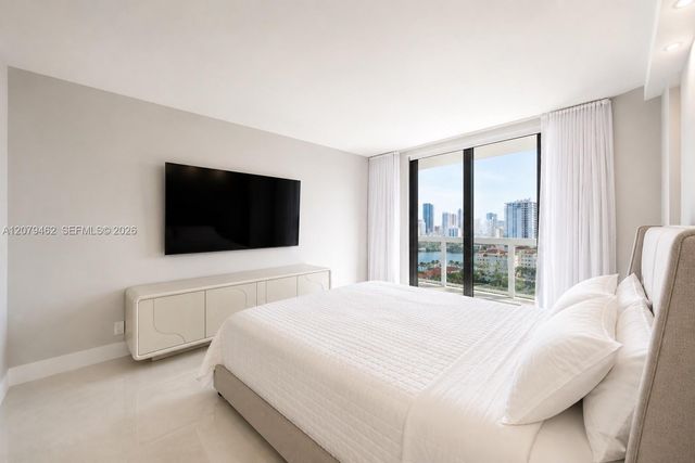 20185 E Country Club Drive 1801, Aventura, FL 33180