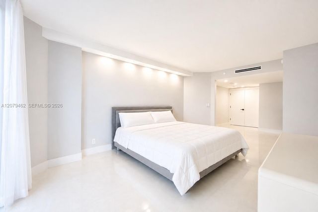 20185 E Country Club Drive 1801, Aventura, FL 33180