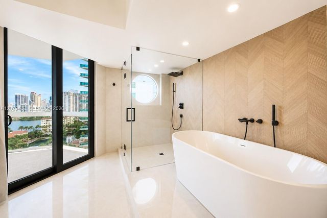 20185 E Country Club Drive 1801, Aventura, FL 33180