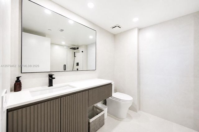 20185 E Country Club Drive 1801, Aventura, FL 33180