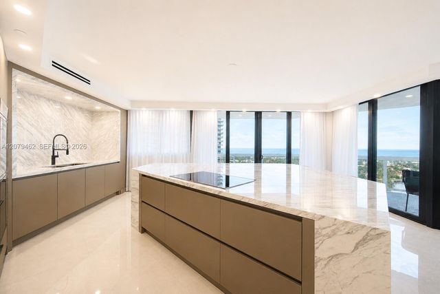 20185 E Country Club Drive 1801, Aventura, FL 33180