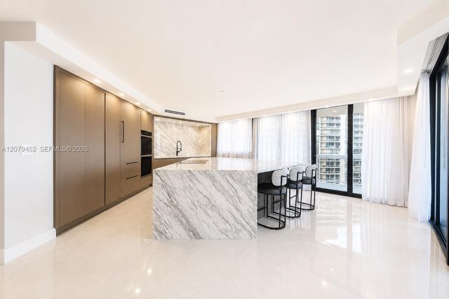 20185 E Country Club Drive 1801, Aventura, FL 33180