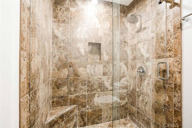 5800 Owensmouth Avenue 4, Woodland Hills, CA 91367