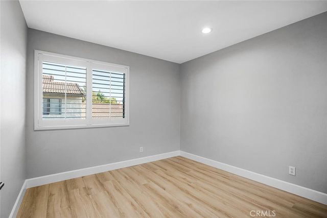 5800 Owensmouth Avenue 4, Woodland Hills, CA 91367