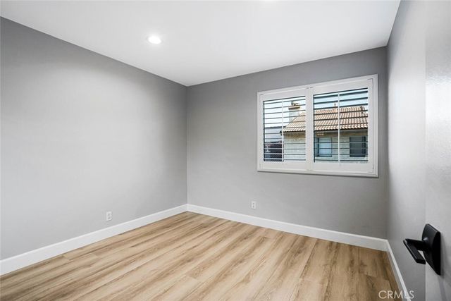 5800 Owensmouth Avenue 4, Woodland Hills, CA 91367