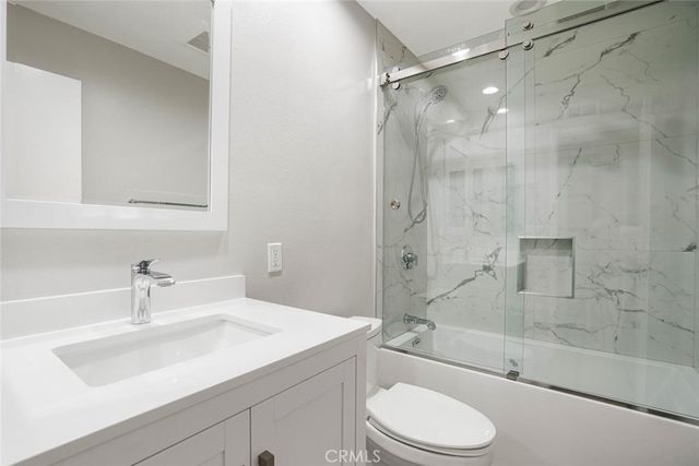 5800 Owensmouth Avenue 4, Woodland Hills, CA 91367