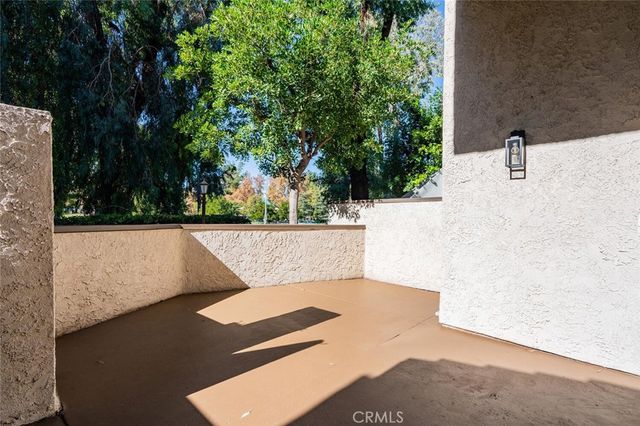 5800 Owensmouth Avenue 4, Woodland Hills, CA 91367