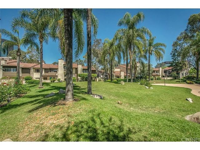 5800 Owensmouth Avenue 4, Woodland Hills, CA 91367