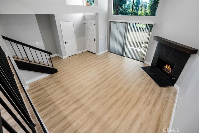 5800 Owensmouth Avenue 4, Woodland Hills, CA 91367