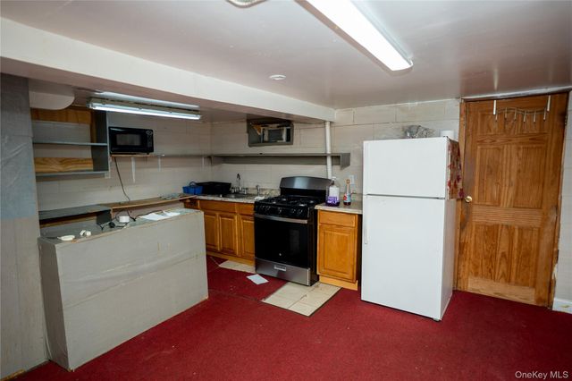 9324 123rd Street, Richmond Hill, NY 11419