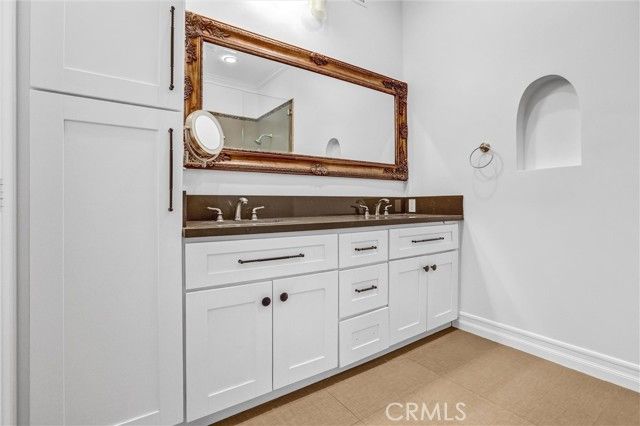 22202 Avenue San Luis, Woodland Hills (los Angeles), CA 91364