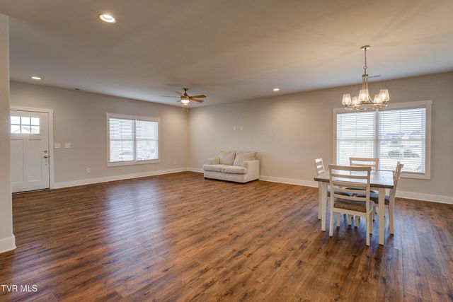 1070 Cabot Cove, Jonesborough, TN 37659