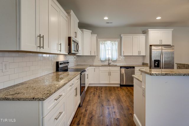 1070 Cabot Cove, Jonesborough, TN 37659