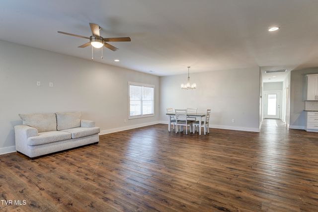 1070 Cabot Cove, Jonesborough, TN 37659