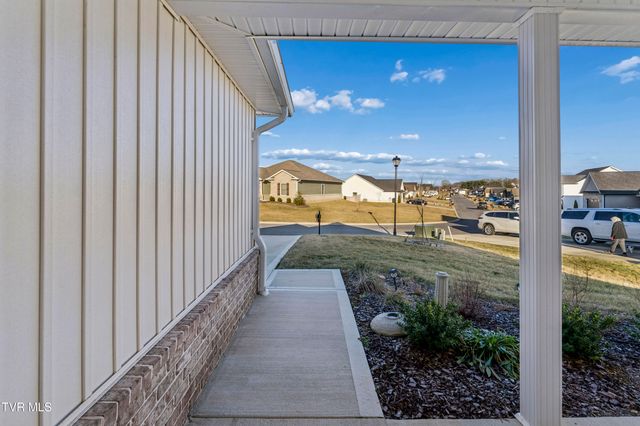 1070 Cabot Cove, Jonesborough, TN 37659