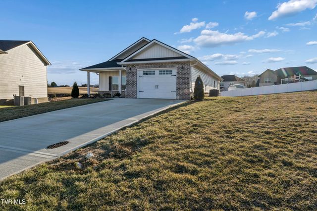 1070 Cabot Cove, Jonesborough, TN 37659