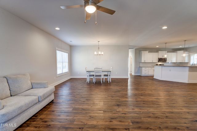 1070 Cabot Cove, Jonesborough, TN 37659