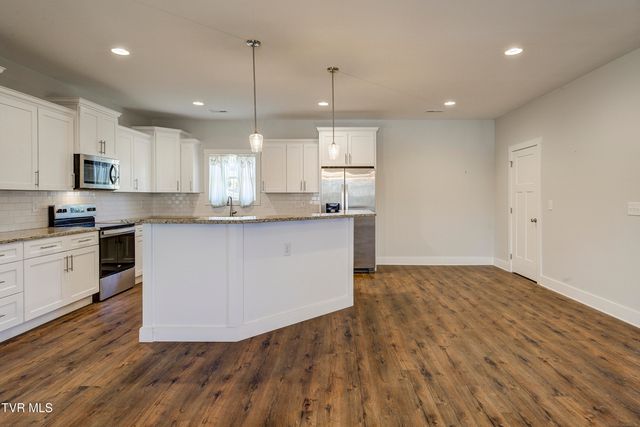 1070 Cabot Cove, Jonesborough, TN 37659