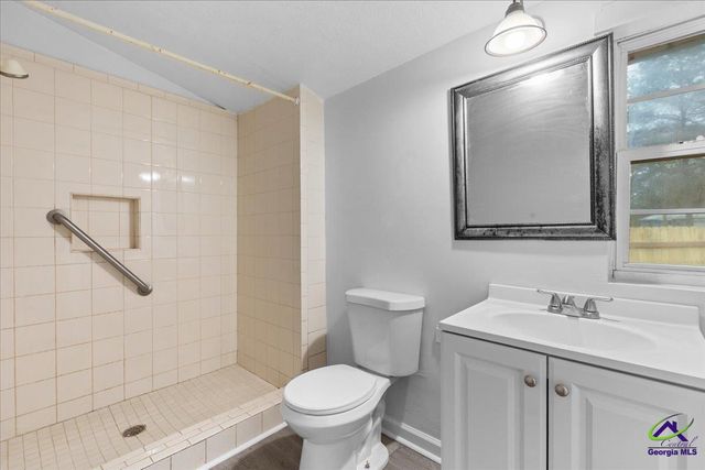 25 Martin Luther King Jr Boulevard, Hawkinsville, GA 31036