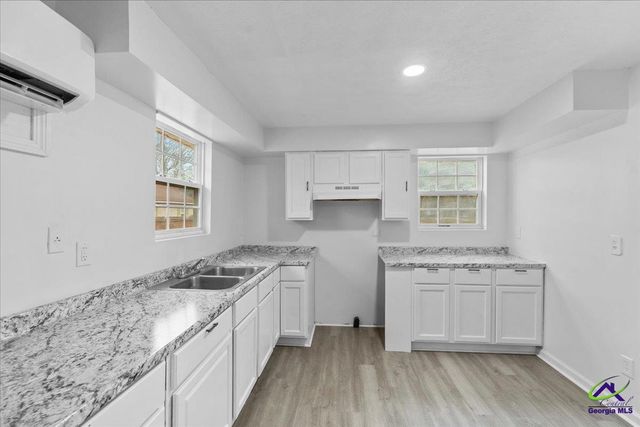 25 Martin Luther King Jr Boulevard, Hawkinsville, GA 31036