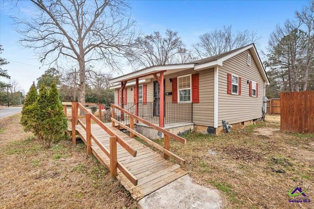 25 Martin Luther King Jr Boulevard, Hawkinsville, GA 31036