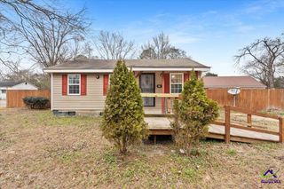 25 Martin Luther King Jr Boulevard, Hawkinsville, GA 31036