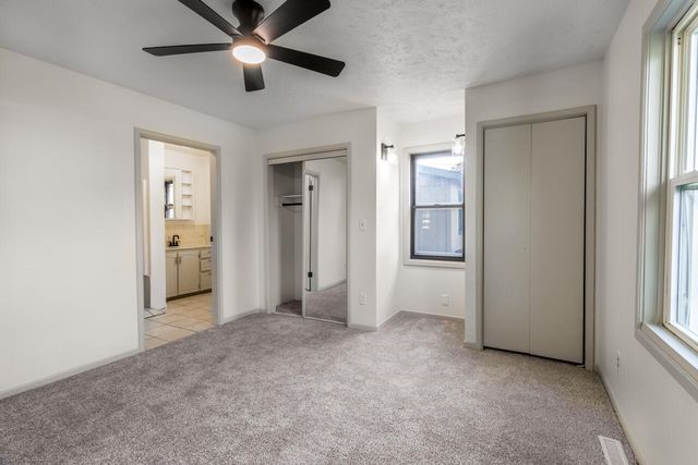 2008 AVENUE E, Council Bluffs, IA 51501