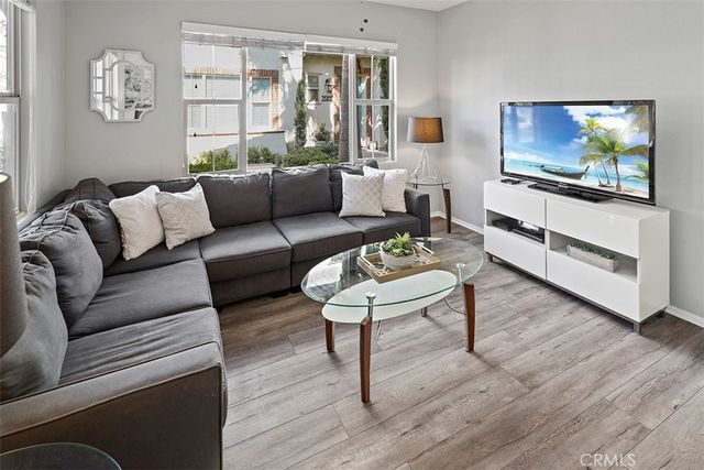 553 S Kroeger Street, Anaheim, CA 92805