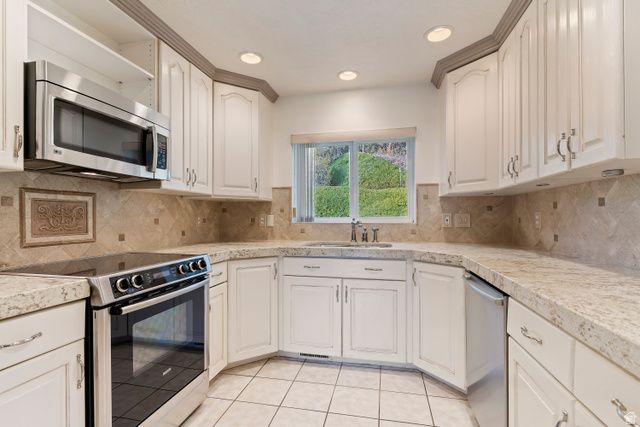 1762 E WHISPERING OAKS DR, Ogden, UT 84403