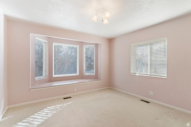 1762 E WHISPERING OAKS DR, Ogden, UT 84403